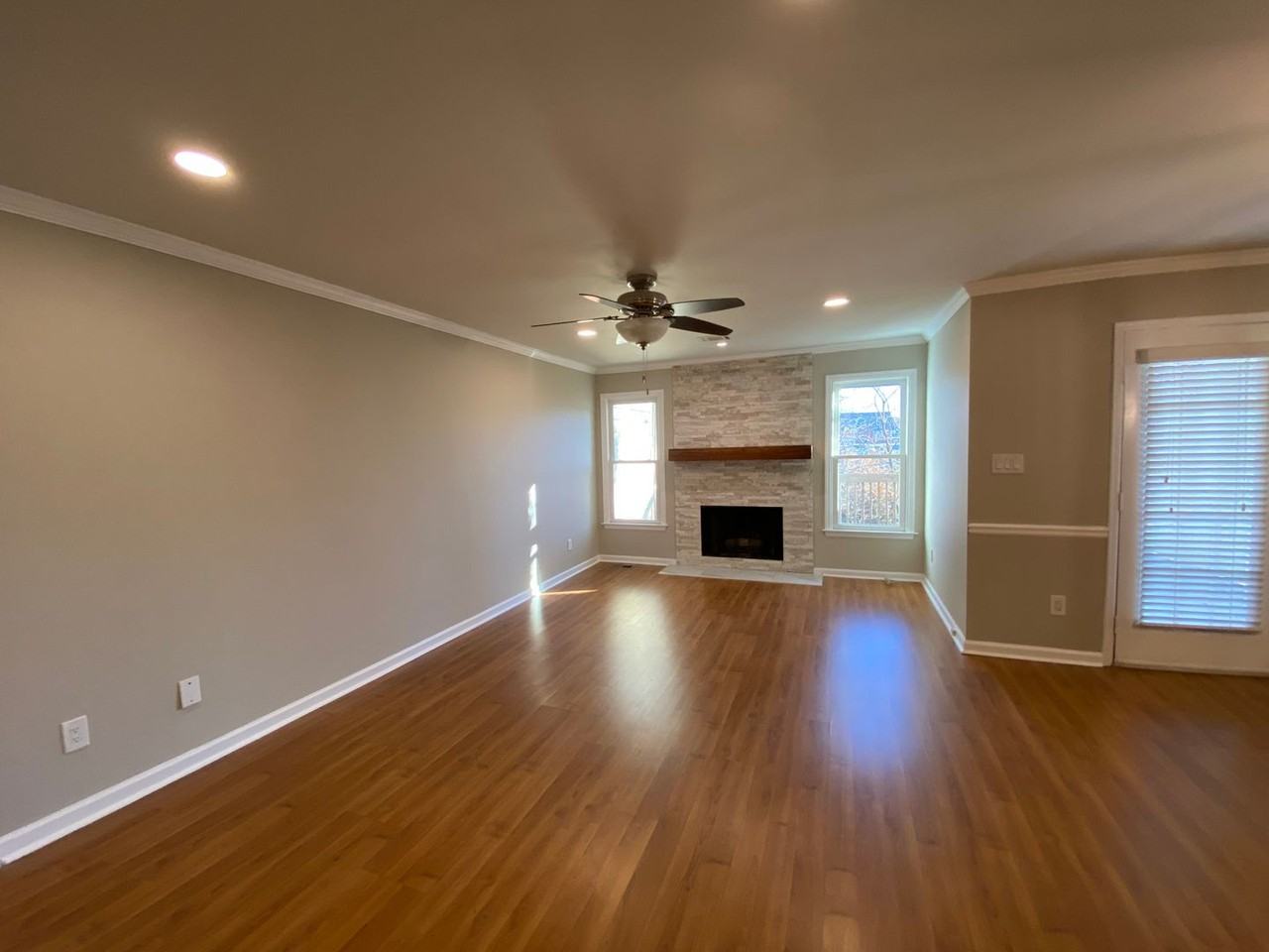 1435 Old Virginia Ct Se - Photo 5 of 21