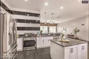 10753 Arundel Ave - Photo 5 of 35