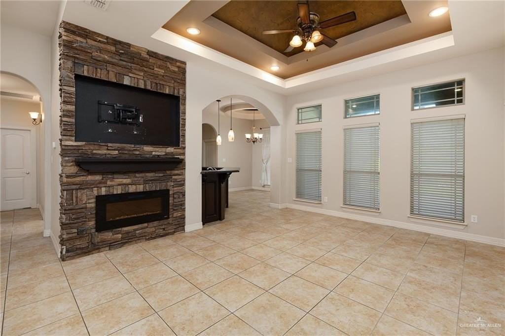 2612 Serrano St - Photo 6 of 28