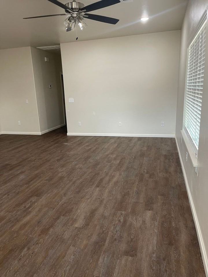 1313 Brooks Dr - Photo 2 of 23