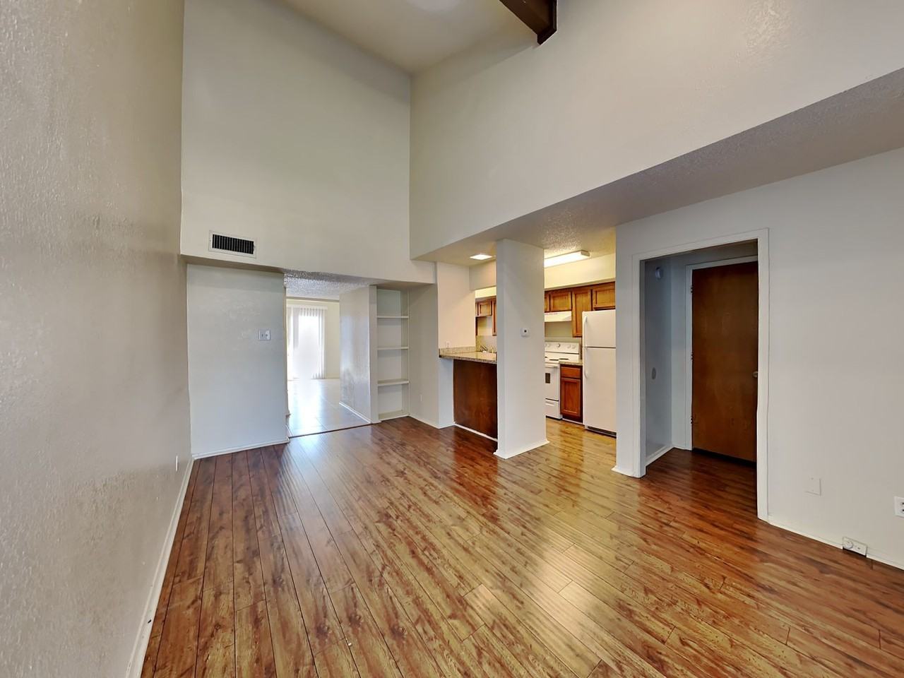 3413 W. 5th Street - Photo 3 of 15