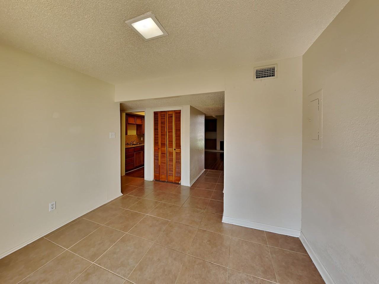 3413 W. 5th Street - Photo 6 of 15