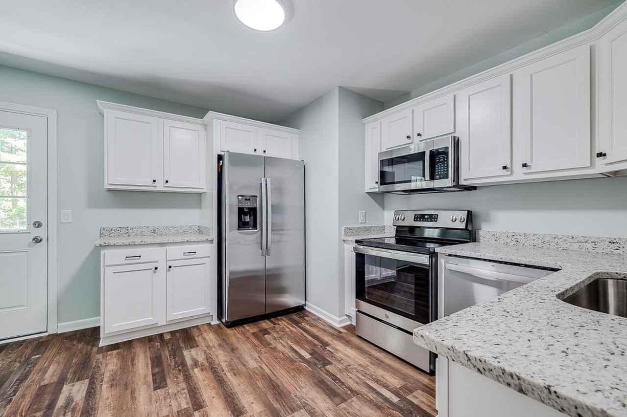 803 Ash Street Ext #B - Photo 2 of 23