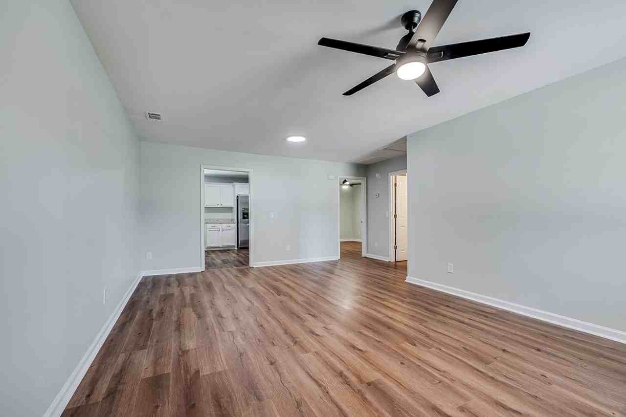 803 Ash Street Ext #B - Photo 5 of 23