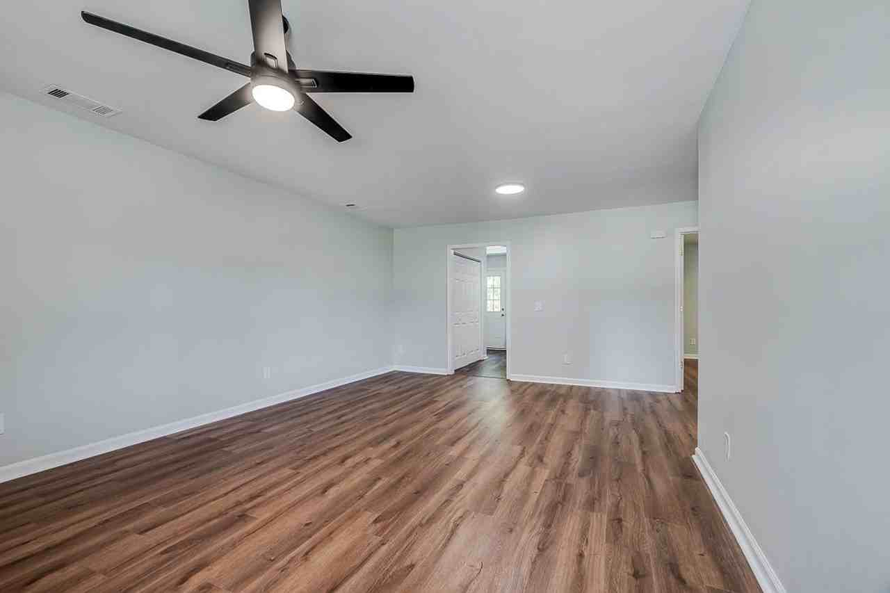 803 Ash Street Ext #B - Photo 6 of 23