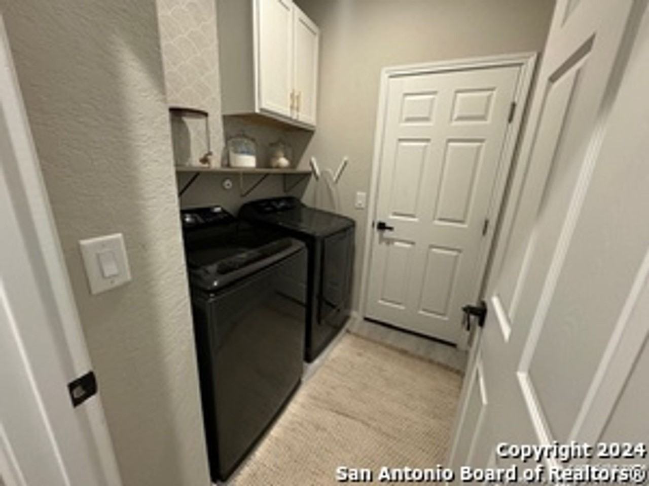 10419 Buescher Ln - Photo 6 of 6