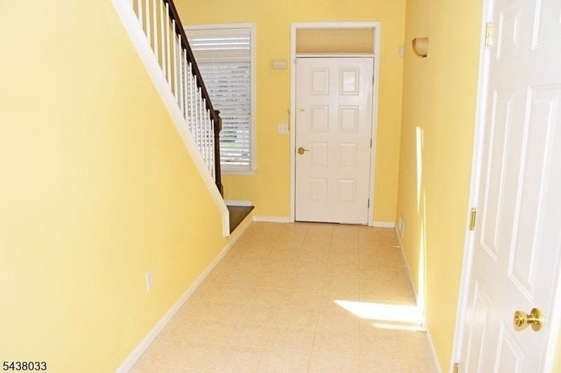 125 Springhill Dr - Photo 2 of 25