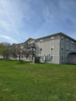 featured image of 911 W 3rd St