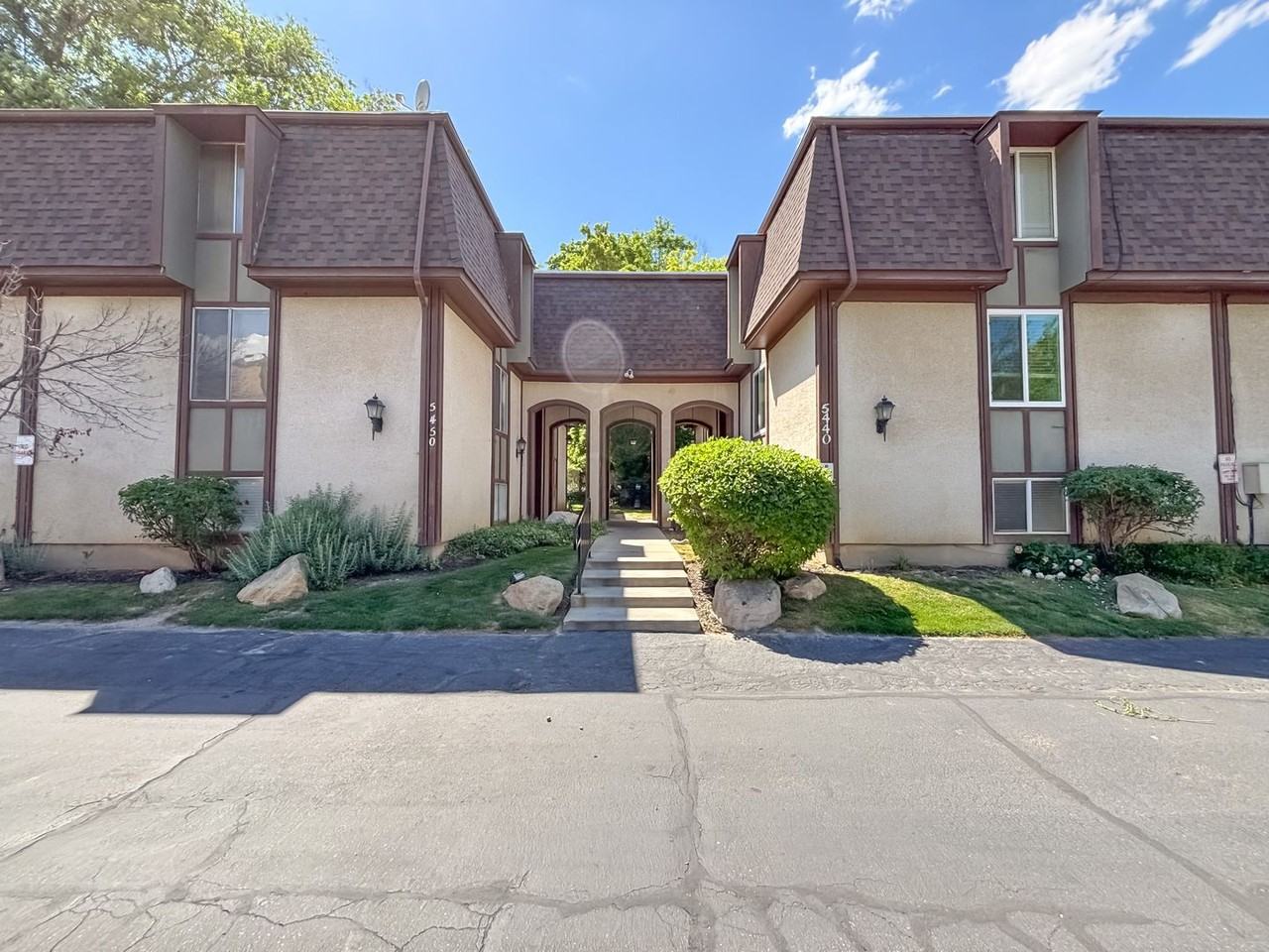 5440 S Willow Ln #E