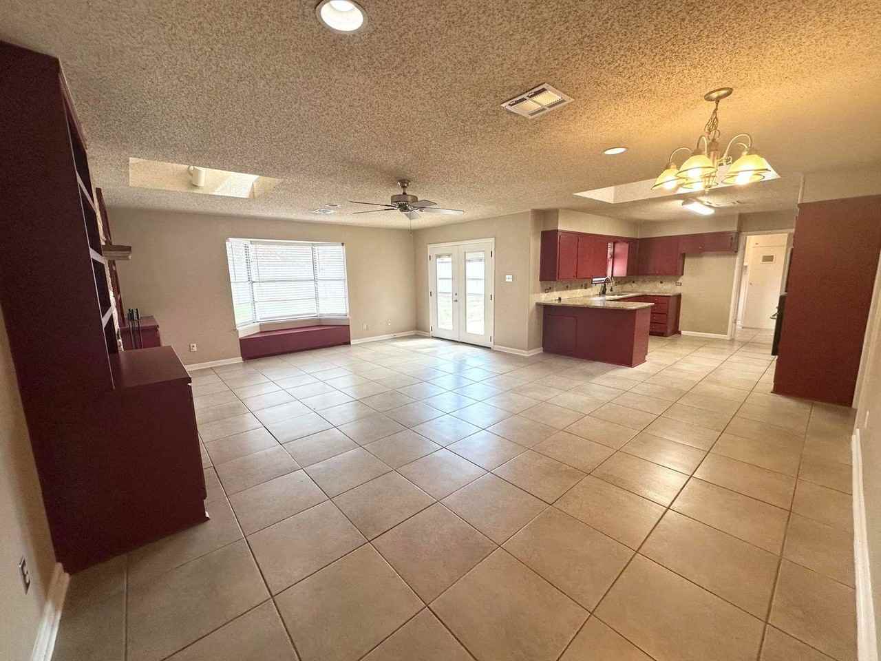 3223 Cimmaron Ave - Photo 3 of 15