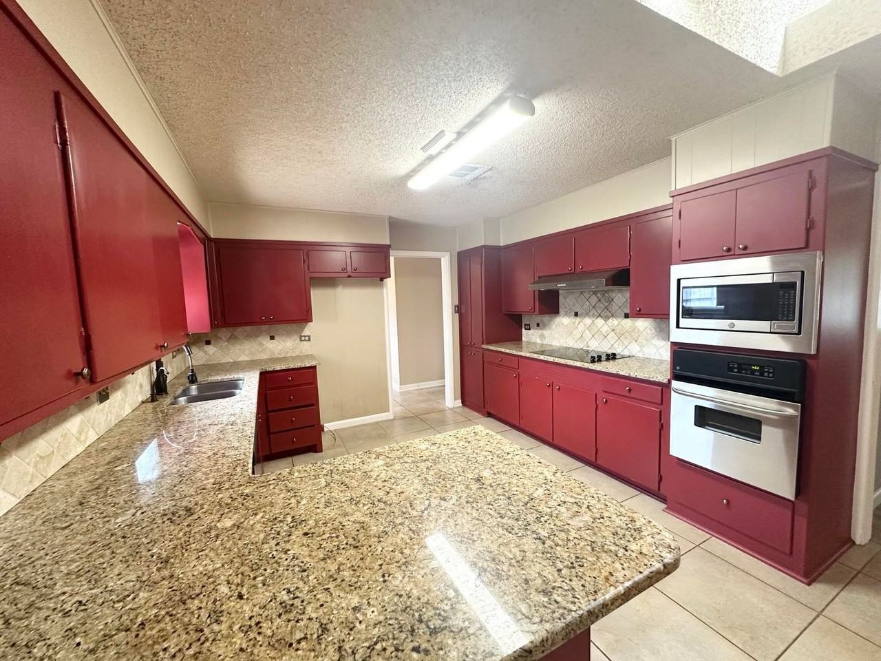 3223 Cimmaron Ave - Photo 5 of 15