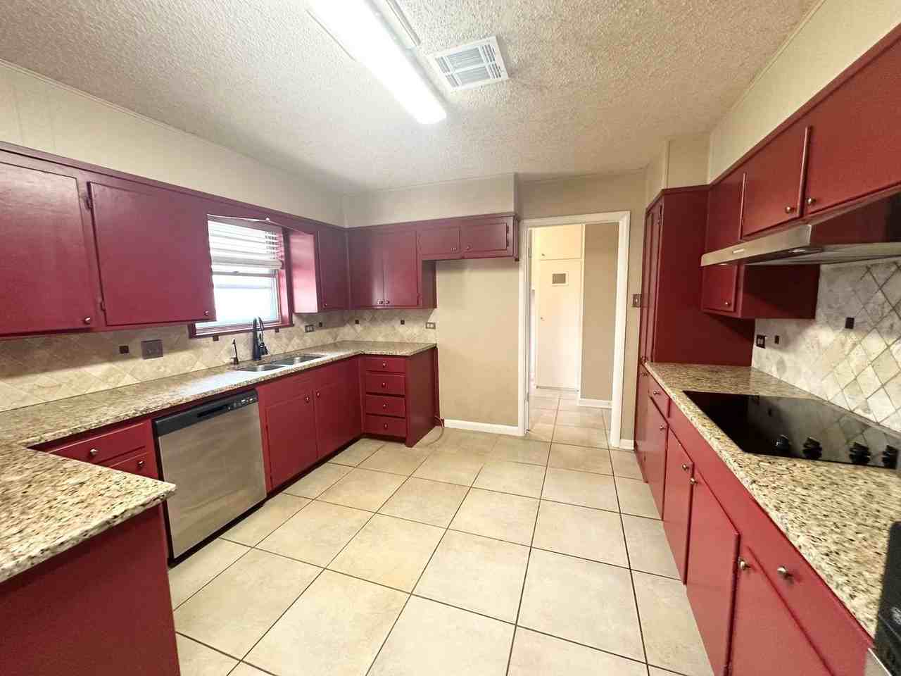 3223 Cimmaron Ave - Photo 6 of 15
