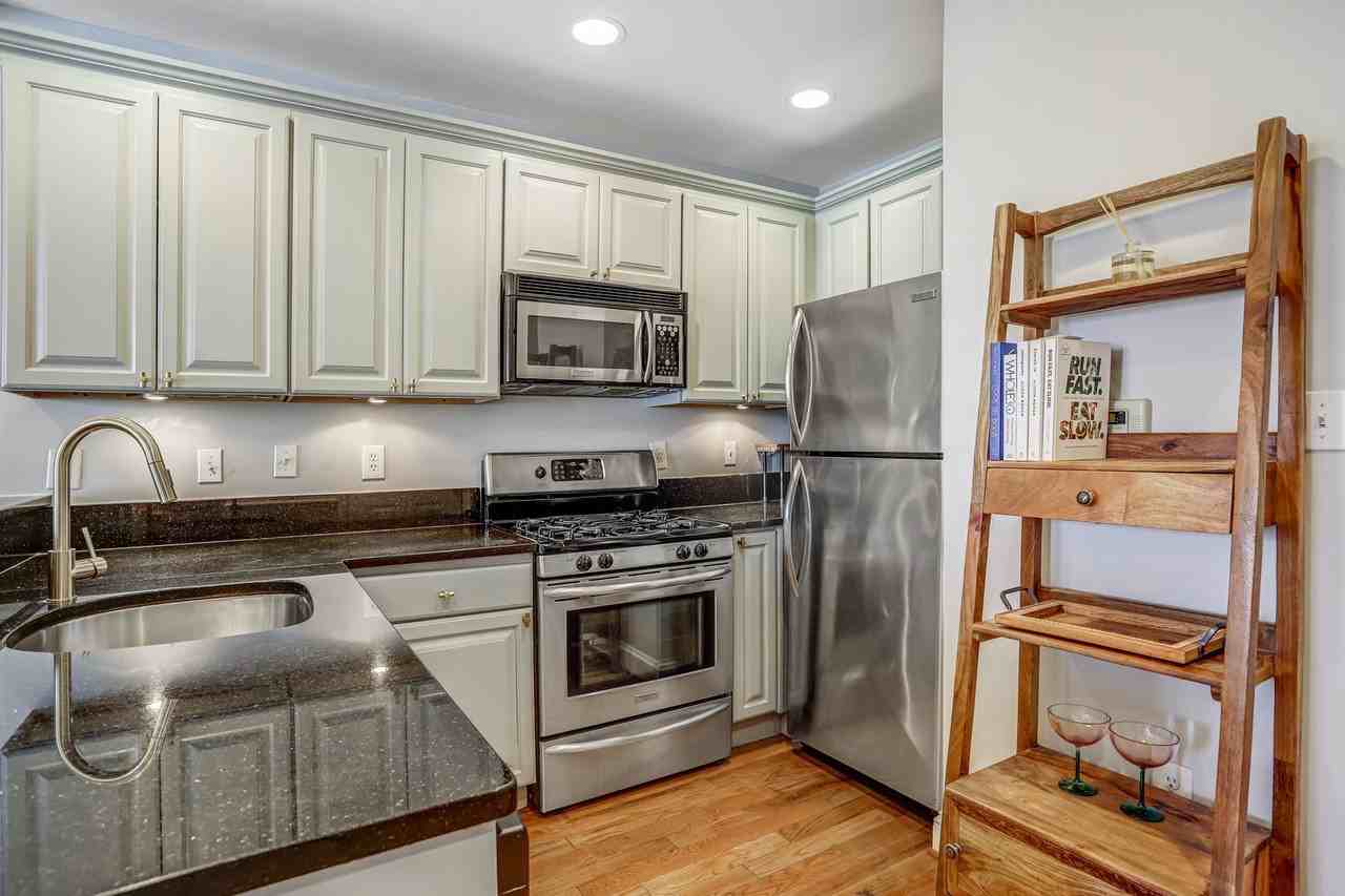 234 N St Nw #3 - Photo 4 of 25