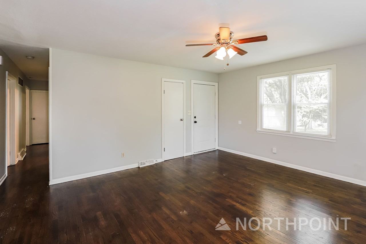 7937 N Jefferson St - Photo 4 of 16