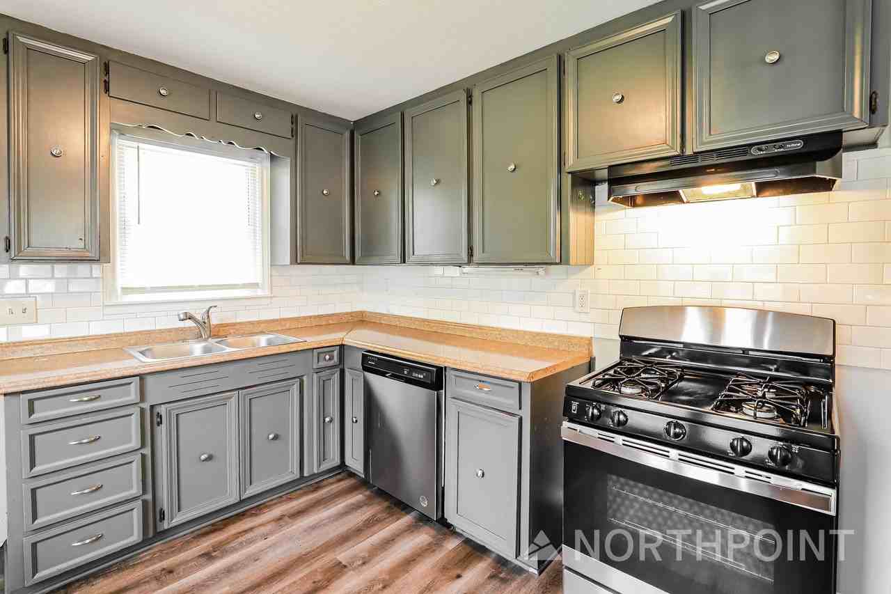 7937 N Jefferson St - Photo 6 of 16