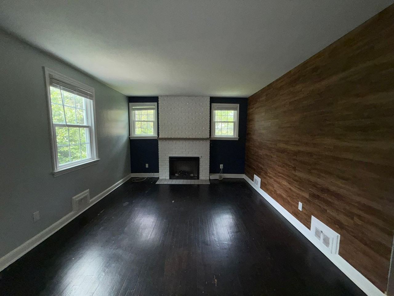10831 Crest St - Photo 3 of 11