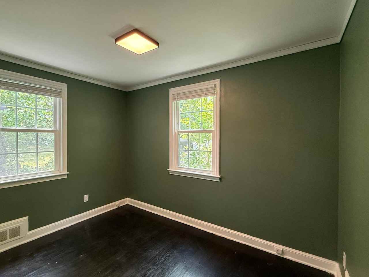 10831 Crest St - Photo 6 of 11