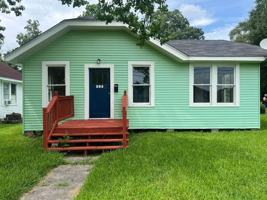 featured image of 285 Adams St