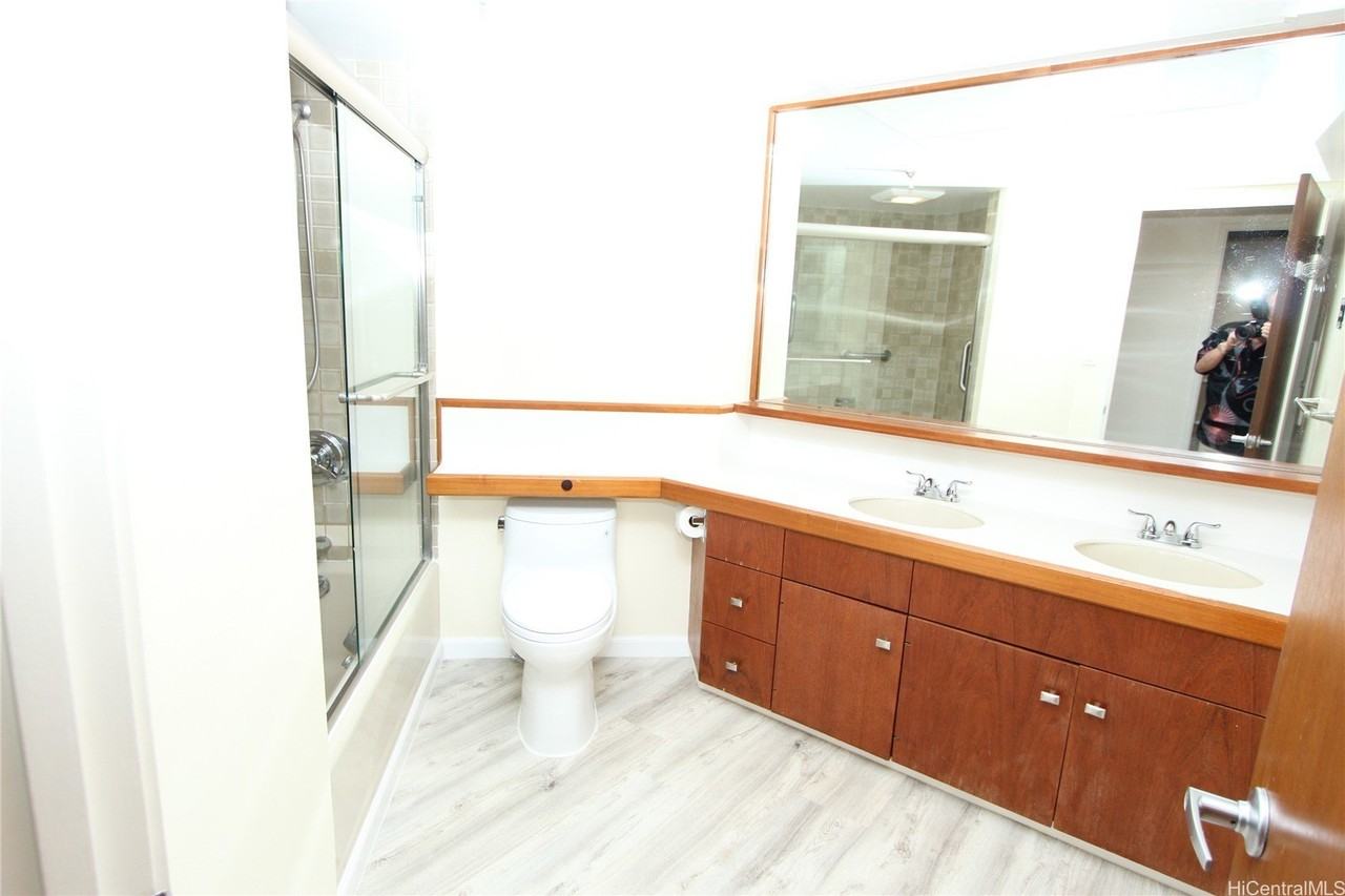 1050 Lunalilo St - Photo 6 of 18