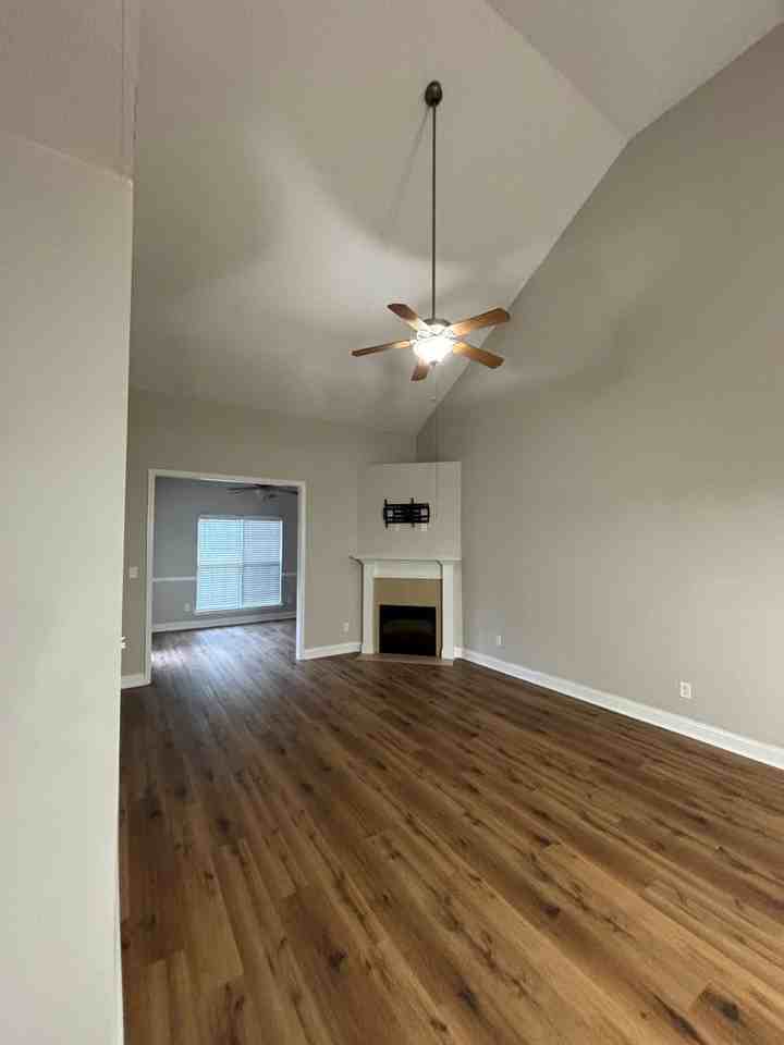 333 High Meadows Pl - Photo 3 of 11