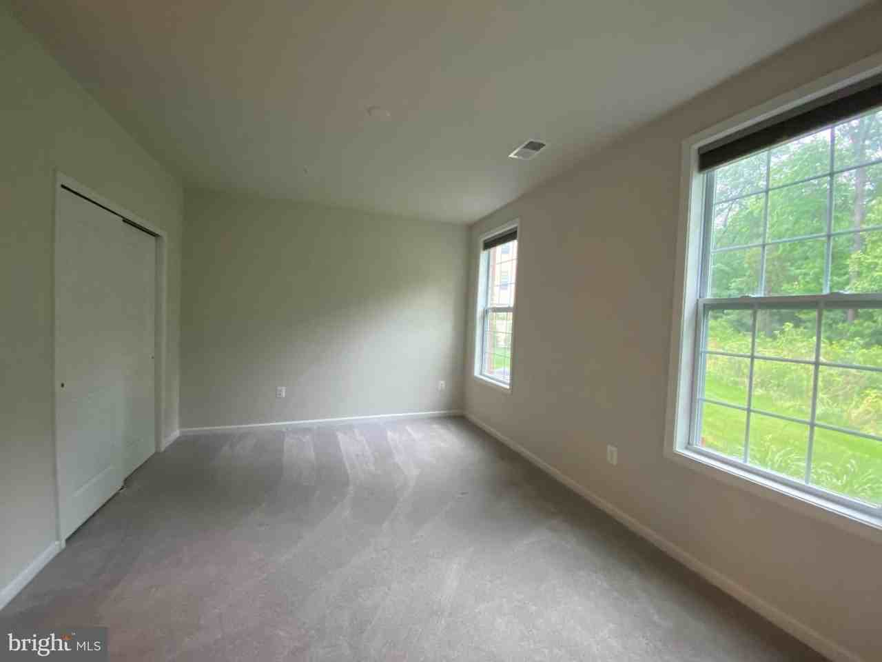 23215 Milltown Knoll Sq - Photo 4 of 7