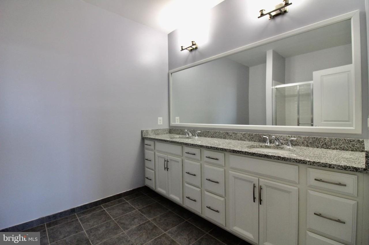 23315 Milltown Knoll Sq - Photo 6 of 17