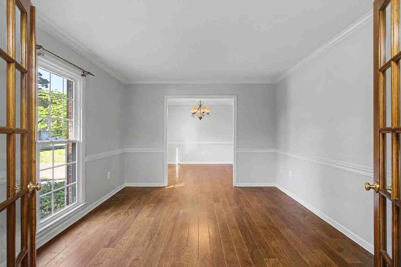 128 Stone Lake Ct - Photo 2 of 15