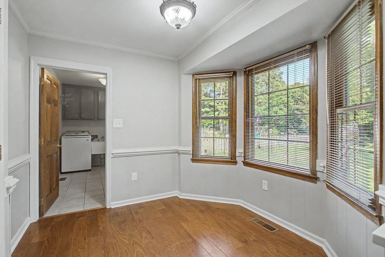 128 Stone Lake Ct - Photo 7 of 15