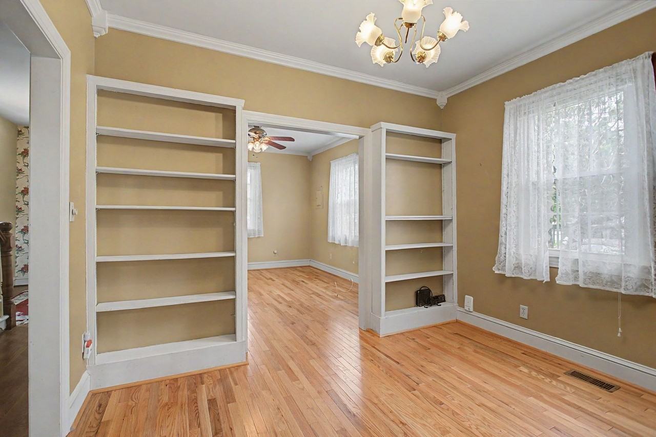 234 Washington St - Photo 6 of 17
