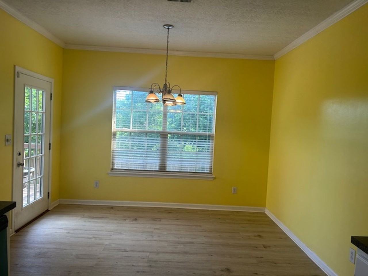 2709 Michelle Park - Photo 3 of 27