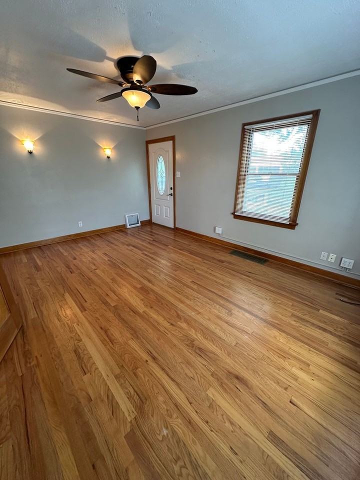 1714 Logan Ave - Photo 4 of 16