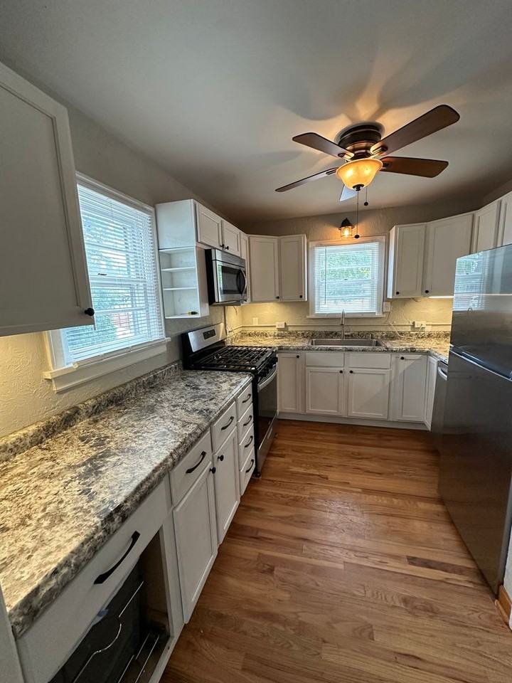1714 Logan Ave - Photo 6 of 16