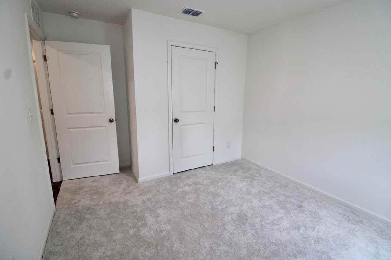 205 Landing Blvd - Photo 5 of 20
