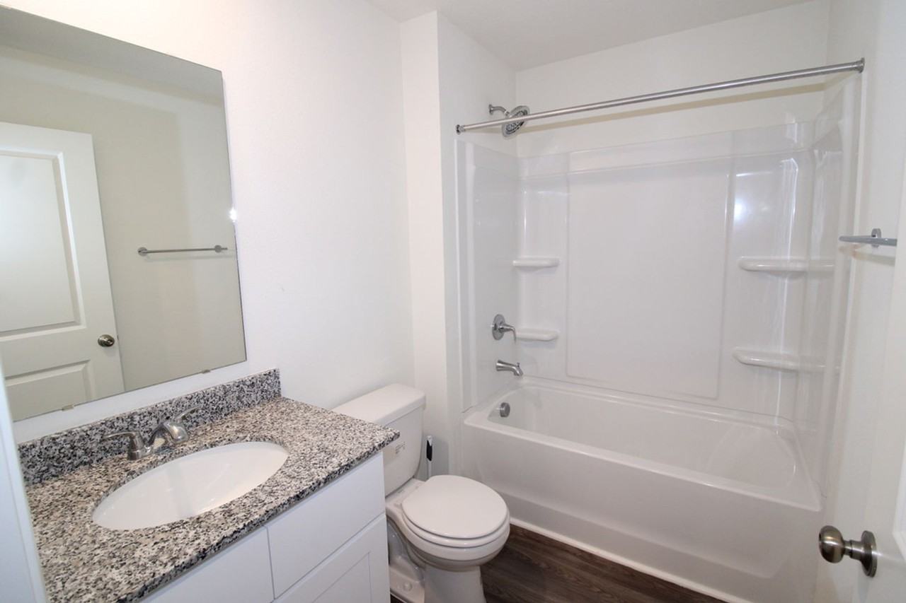 205 Landing Blvd - Photo 7 of 20