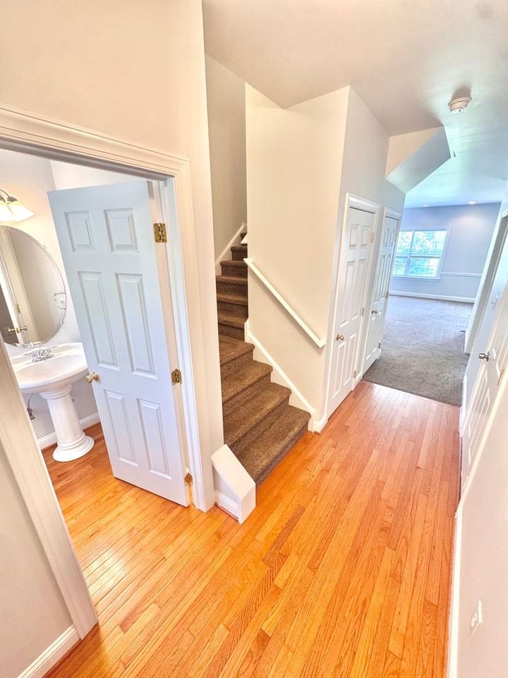 309 Maple Ct - Photo 2 of 25