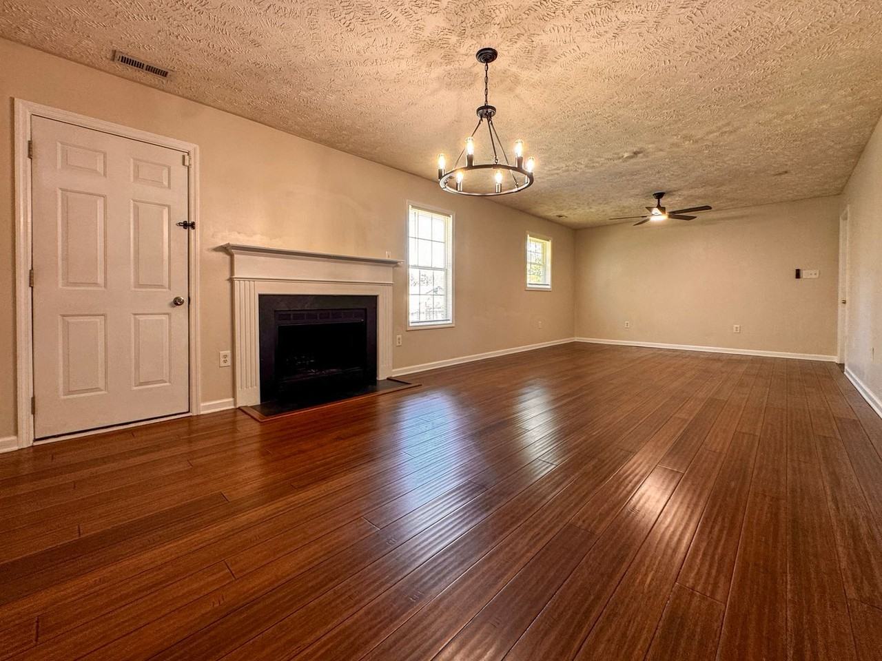 197 Brandywood Ct - Photo 5 of 18
