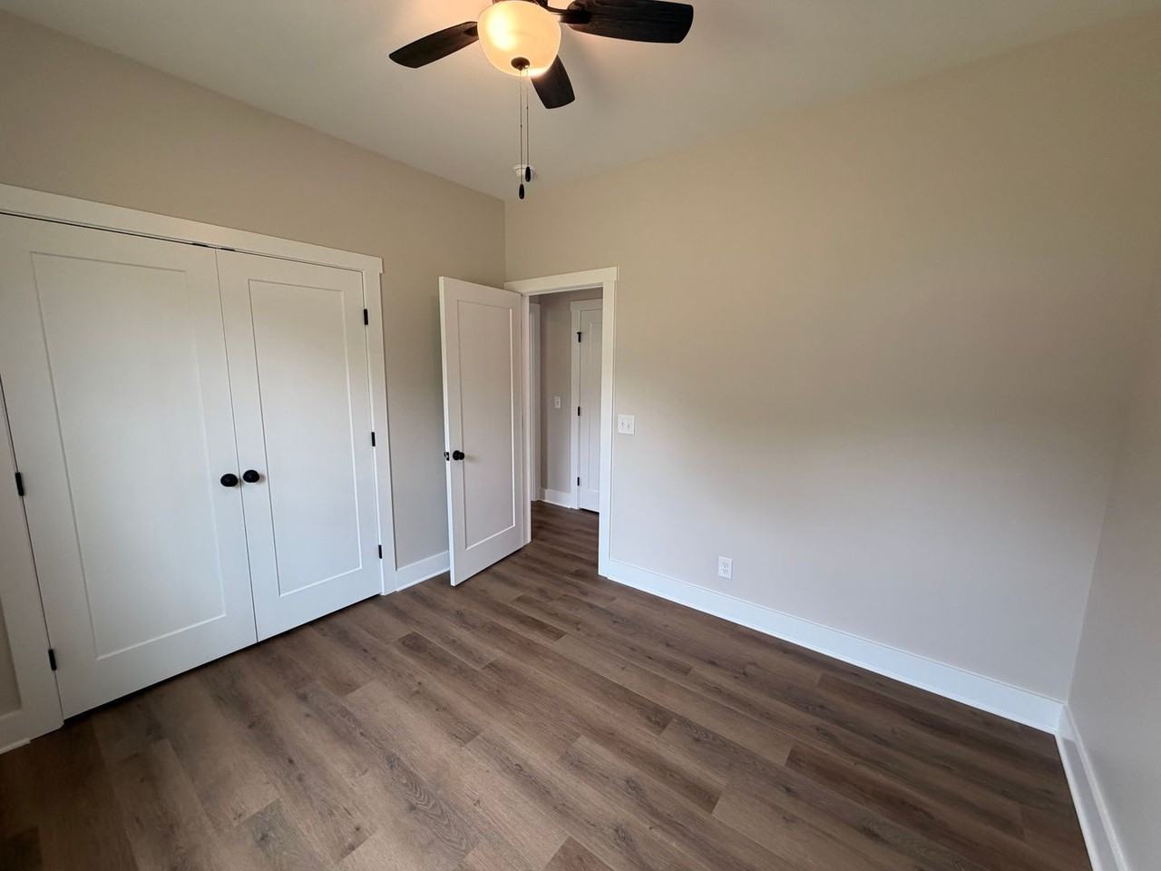 201 Cates St - Photo 6 of 13
