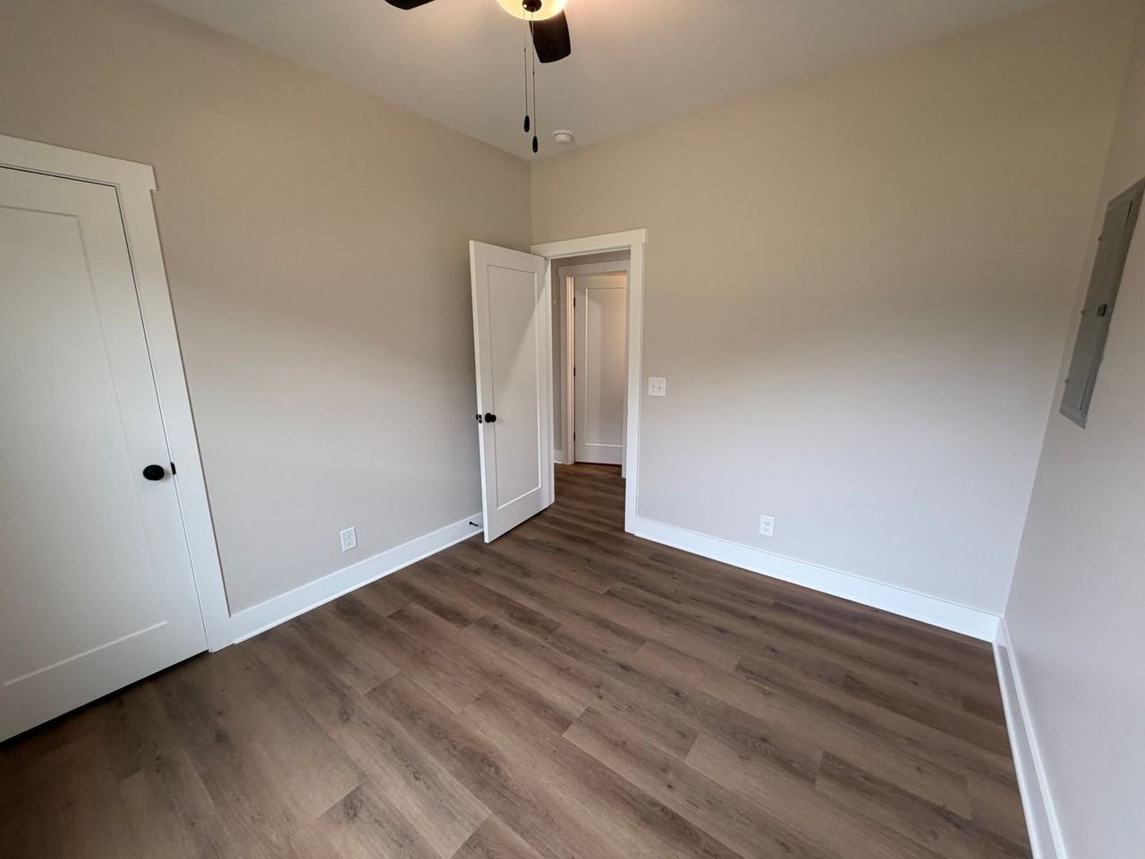 206 Cates St - Photo 5 of 15