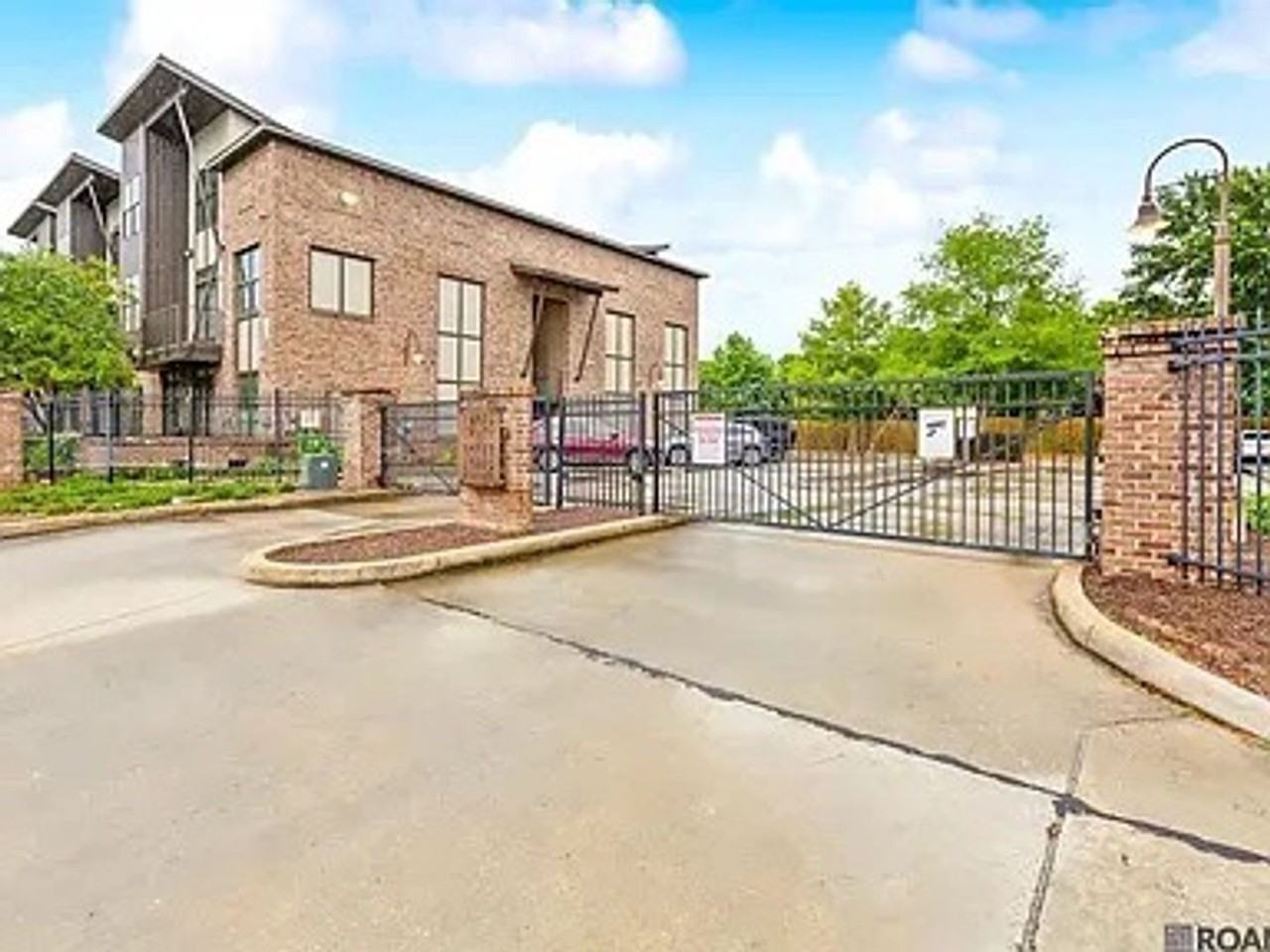 333 E Boyd Dr - Photo 4 of 16