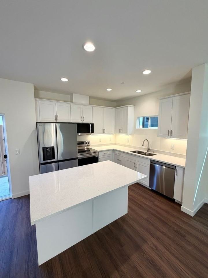 4149 Utah St - Photo 2 of 12