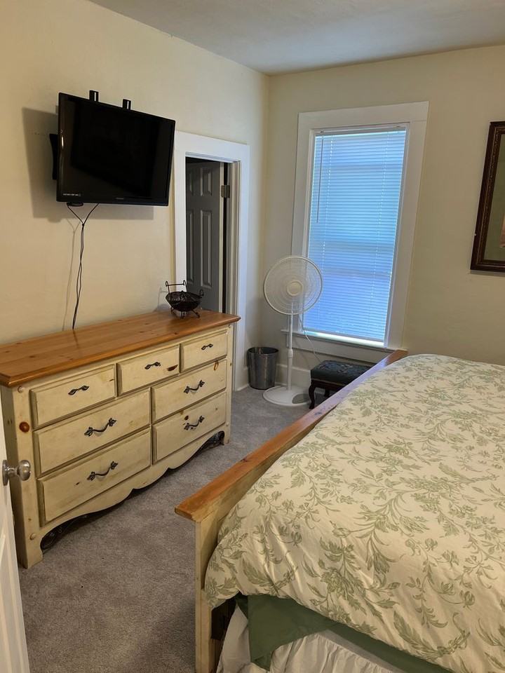 3026 N Hancock Ave - Photo 5 of 24