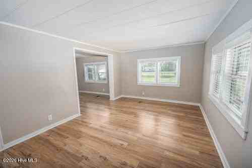 176 W Pine St - Photo 7 of 20