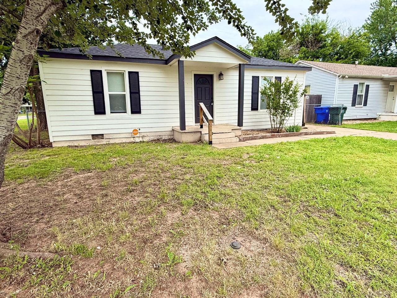 602 Tiffin Ave - Photo 2 of 14
