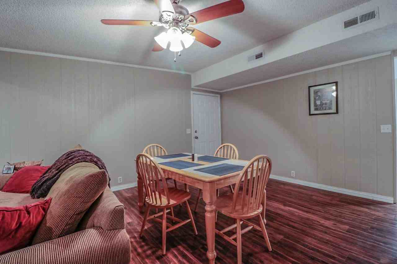 2837 66th St - Photo 3 of 10
