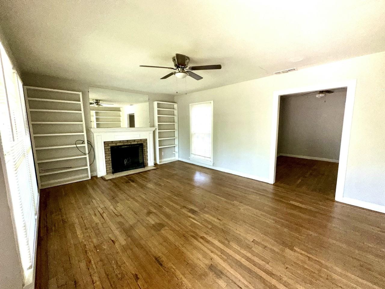 3012 22nd St - Photo 2 of 11