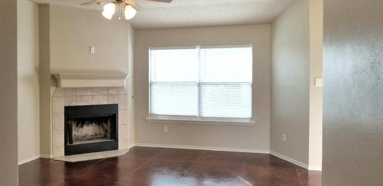 406 N Dover Ave - Photo 5 of 12