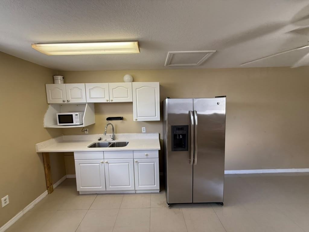 709 Orchid Dr #B - Photo 6 of 30
