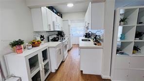 1198 Ne 1st Ct - Photo 2 of 8