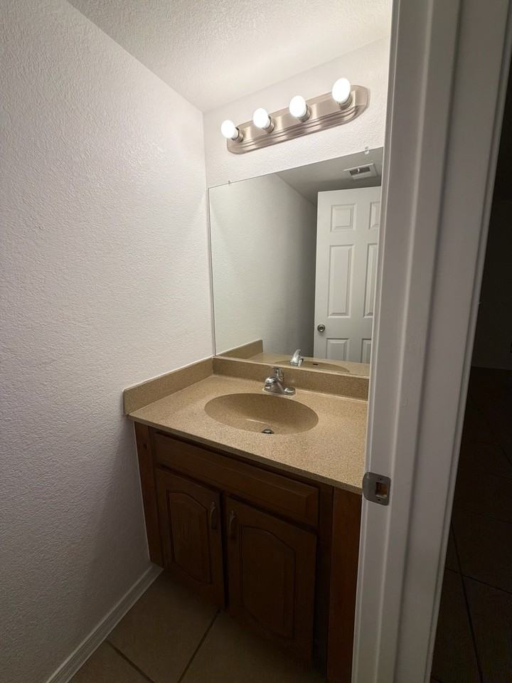 1784 S Fairway Cir #1 - Photo 5 of 8