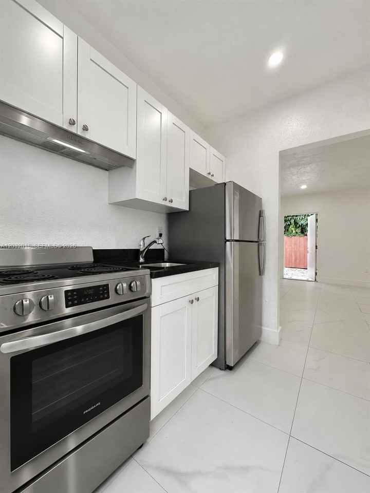 156 Nw 62nd St #1